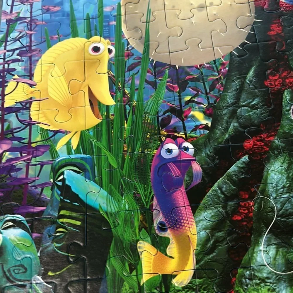 🧩 Finding Nemo Disney Pixar X Ravensburger 💯 piece Puzzle 🧩 6+ Handle Box📦